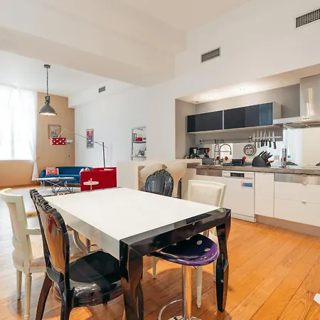 L'horloge De L'ecusson شقة *