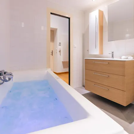 L'horloge De L'ecusson *