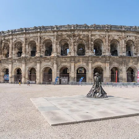 Διαμέρισμα L'horloge De L'ecusson Νιμ