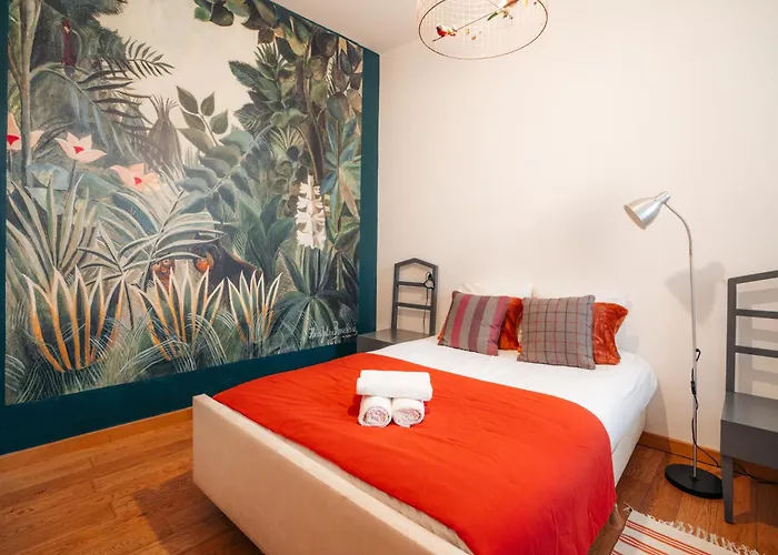 L'horloge De L'ecusson نيم