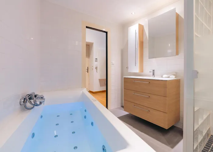 L'horloge De L'ecusson *