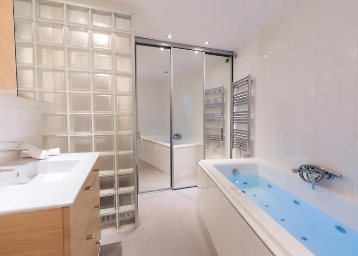 شقة L'horloge De L'ecusson نيم